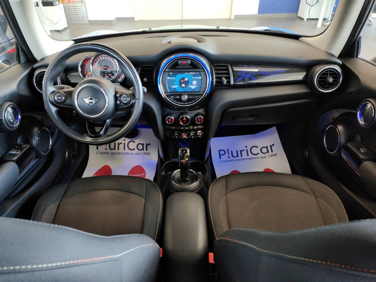 MINI Mini 1.5 Cooper D (3)