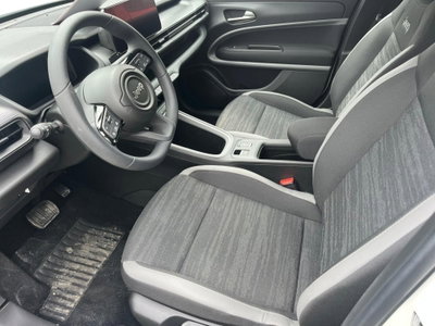 Jeep Avenger 1.2 turbo e-hybrid mhev Altitude fwd 110cv edct6 (17)