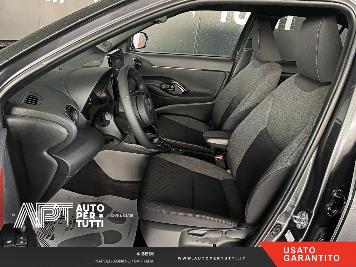 Toyota Yaris Cross 1.5h GR Sport Black Sky fwd 116cv e-cvt (14)