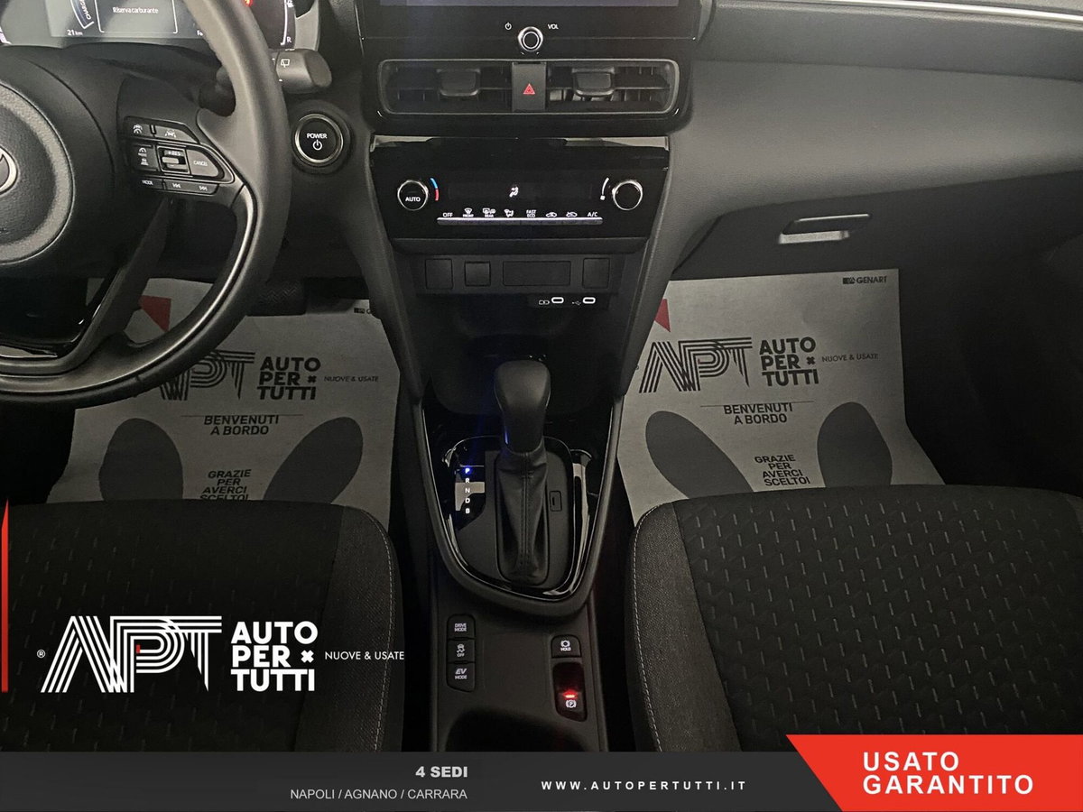 Toyota Yaris Cross 1.5h GR Sport Black Sky fwd 116cv e-cvt (19)