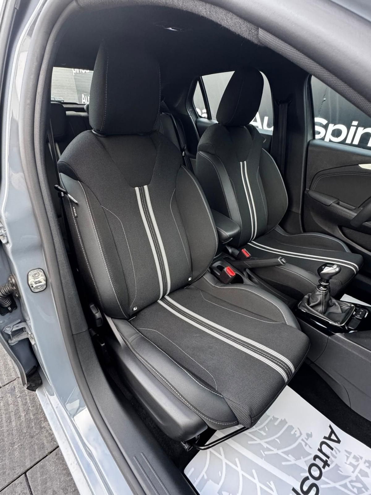 Opel Corsa 1.2 100 CV GS Line (19)
