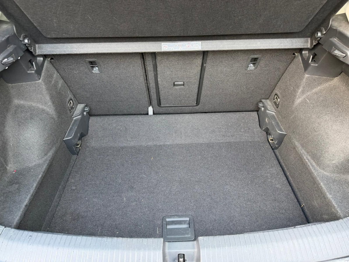 Volkswagen T-Roc 1.0 TSI Style (5)