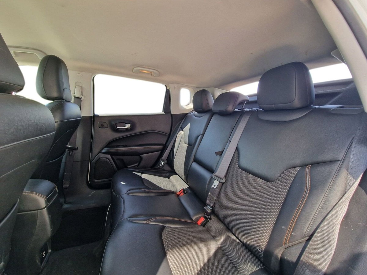Jeep Compass 2.0 Multijet II 4WD Limited (9)