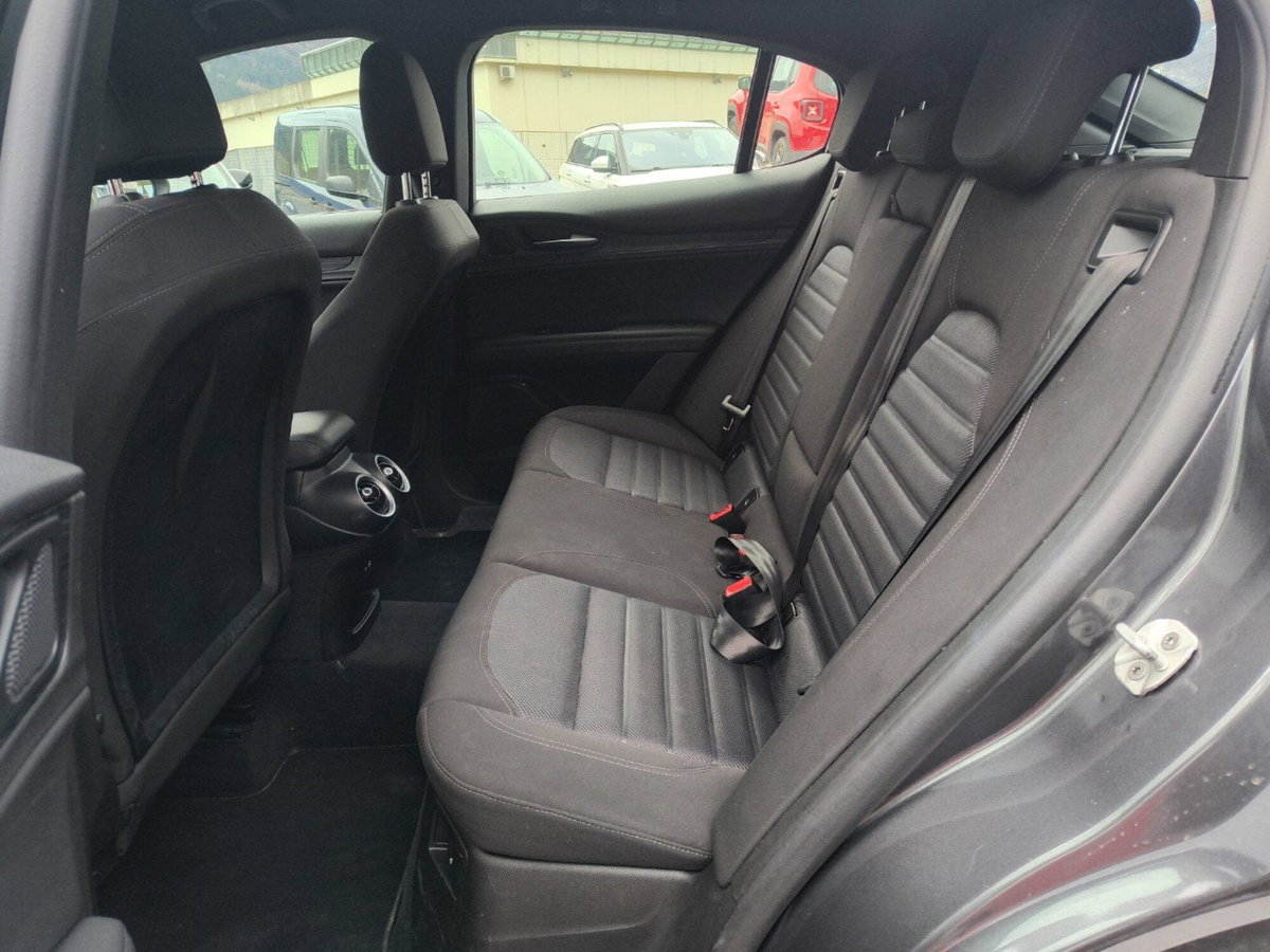 Alfa Romeo Stelvio Stelvio 2.2 Turbodiesel 210 CV AT8 Q4 Super (11)