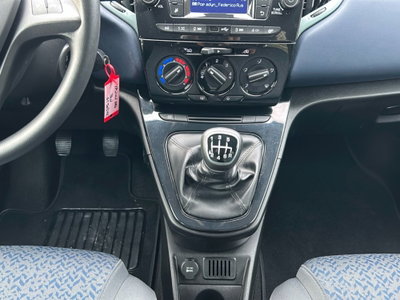 Lancia Ypsilon 1.0 FireFly 5 porte S&S Hybrid Ecochic Silver (14)