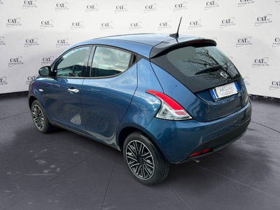 Lancia Ypsilon 1.0 FireFly 5 porte S&S Hybrid Ecochic Silver (6)