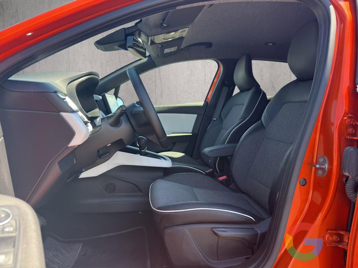 Renault Clio Full Hybrid E-Tech 145 CV 5 porte Techno (8)