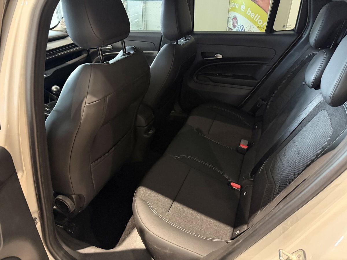 Jeep Avenger 1.2 turbo Summit fwd 100cv (11)