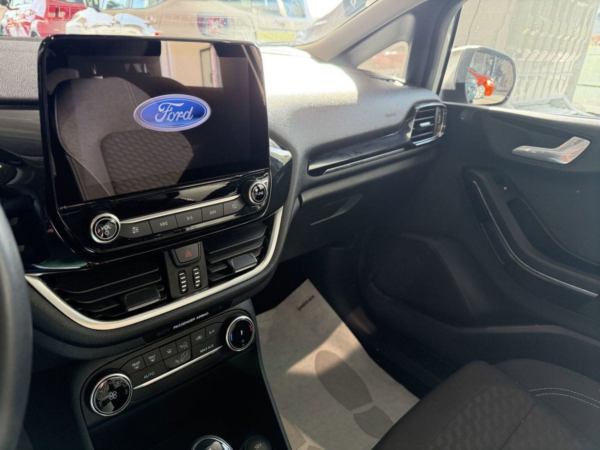 Ford Fiesta 1.0 Ecoboost Hybrid 125 CV 5 porte Titanium (11)