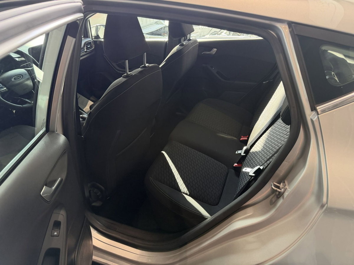 Ford Fiesta 1.0 Ecoboost Hybrid 125 CV 5 porte Titanium (13)