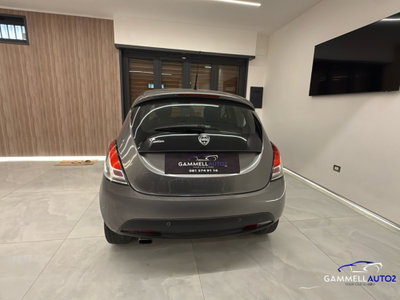 Lancia Ypsilon 1.2 69 CV 5 porte GPL Ecochic Alberta Ferretti (9)