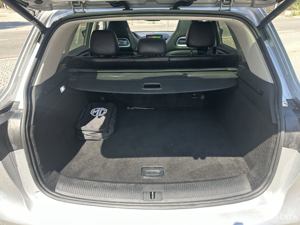 Mg EHS Plug-in Hybrid Exclusive (11)