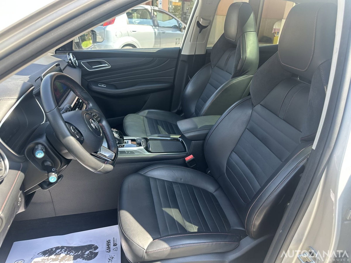 Mg EHS Plug-in Hybrid Exclusive (8)