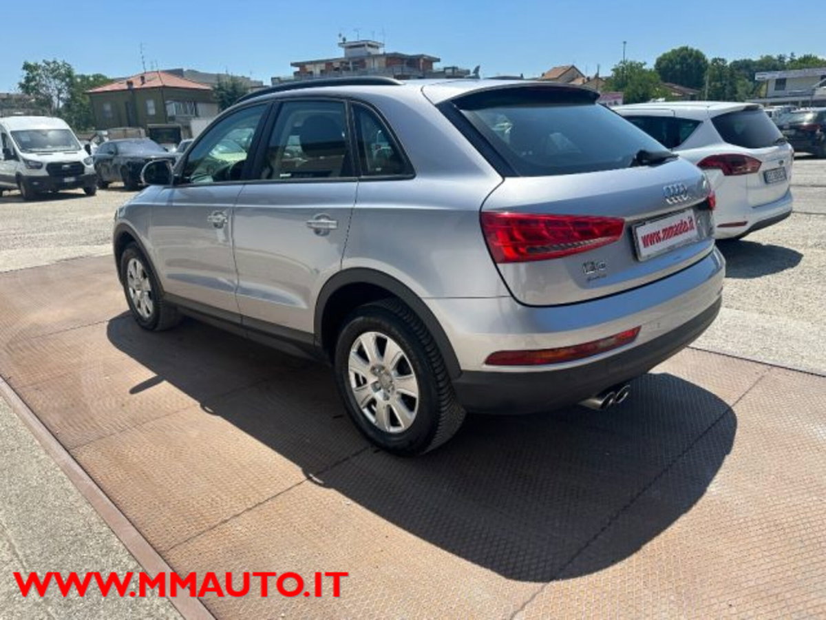 Audi Q3 2.0 TDI 150 CV quattro Business (5)