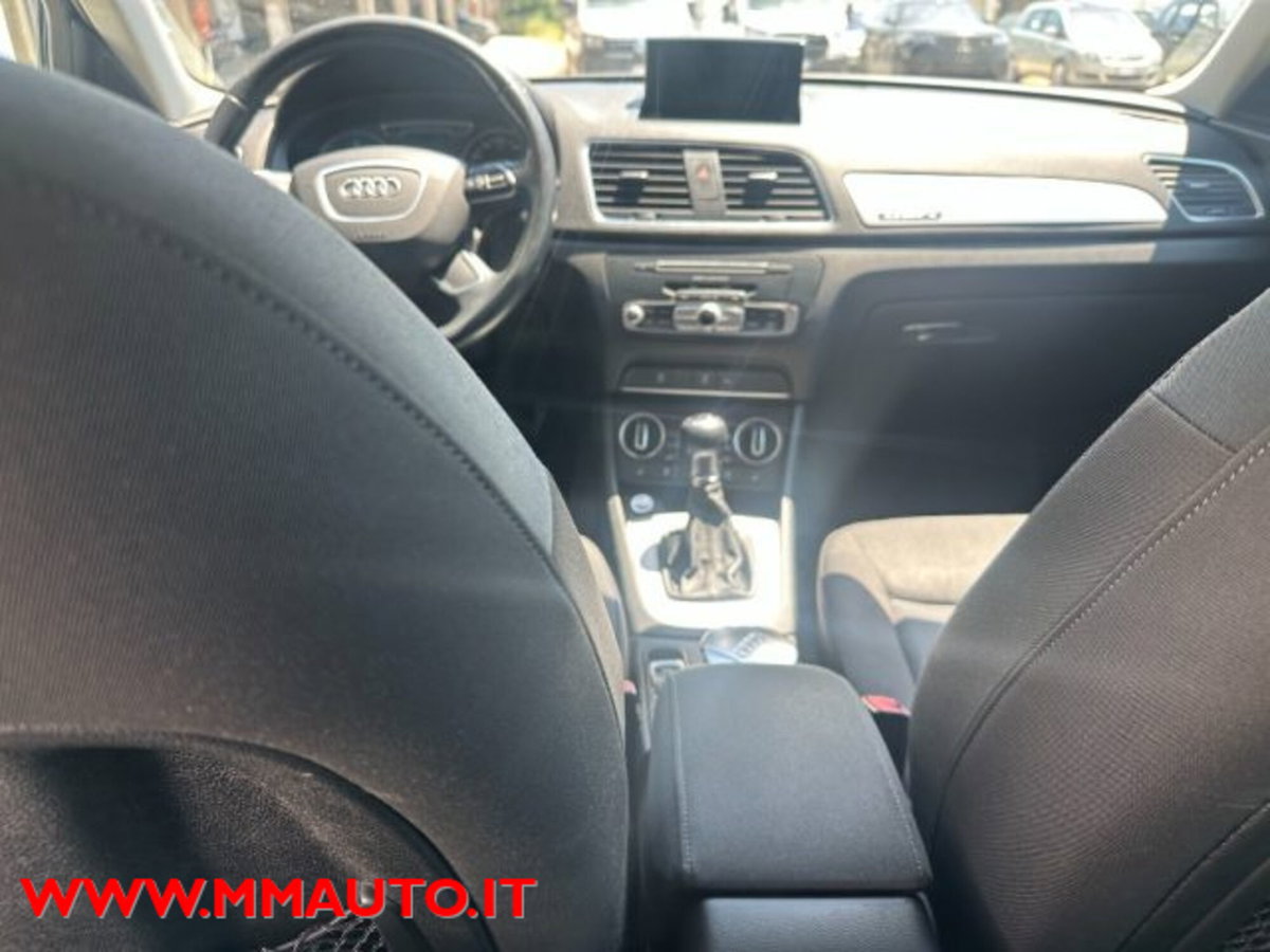 Audi Q3 2.0 TDI 150 CV quattro Business (9)