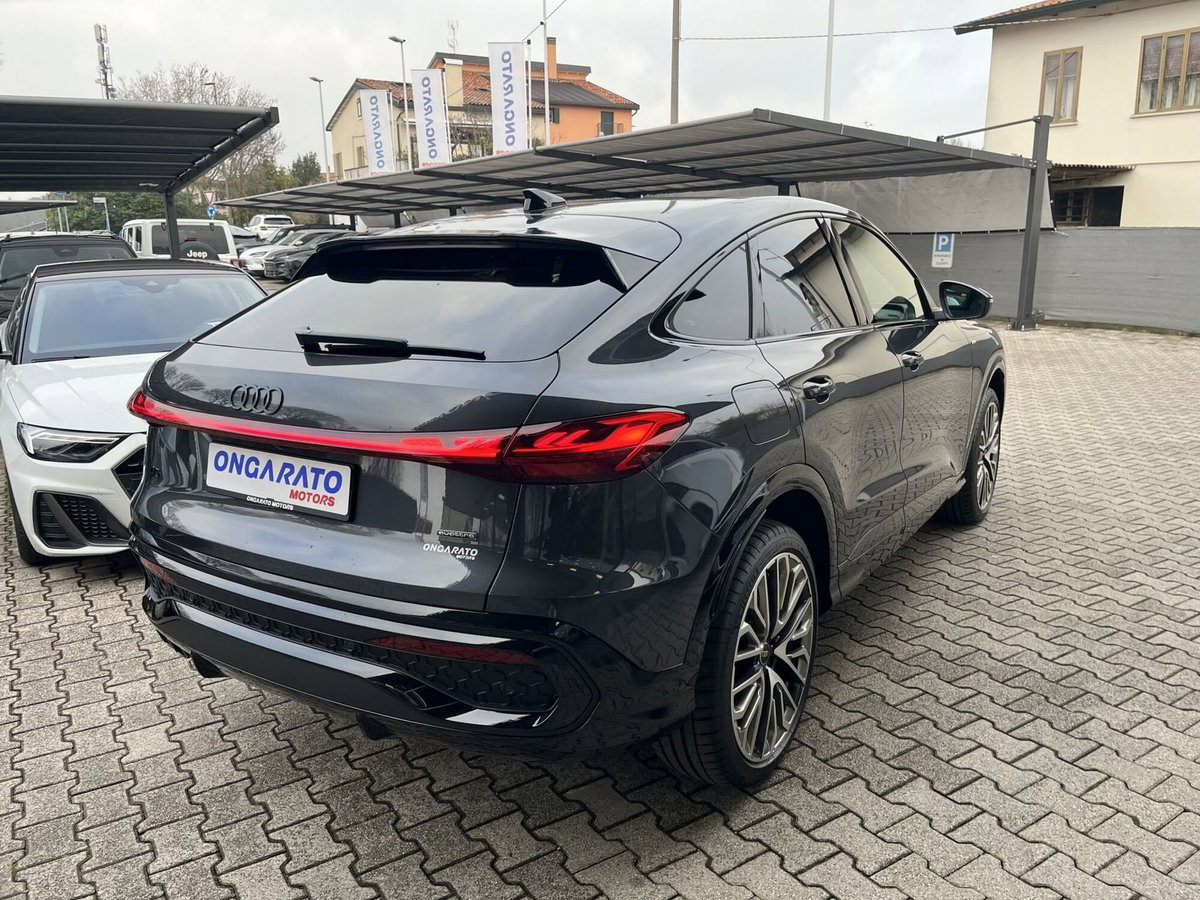 Audi Q5 Sportback 2.0 tdi mhev+ S line edition quattro 204cv s-tronic (4)