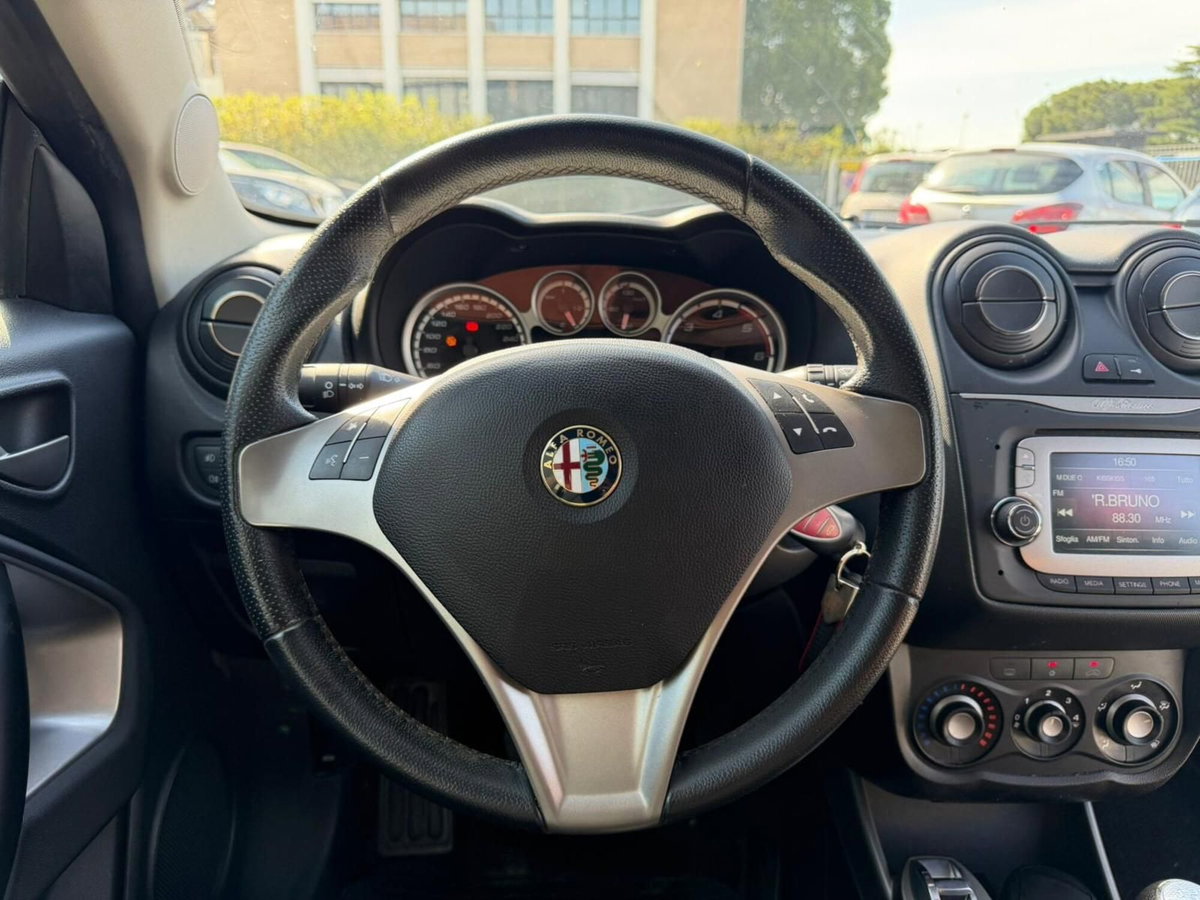 Alfa Romeo MiTo 1.3 JTDm 85 CV S&S Distinctive (14)