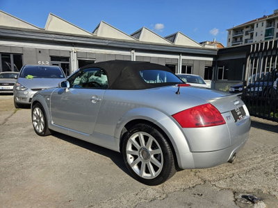 Audi TT RS Roadster 2.5 TFSI quattro (10)