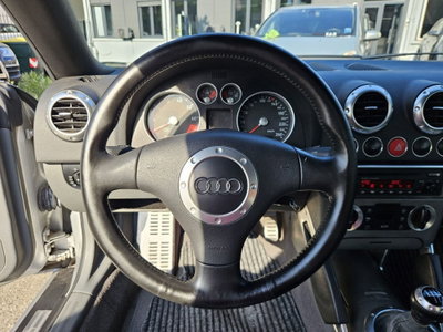 Audi TT RS Roadster 2.5 TFSI quattro (14)