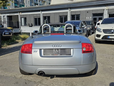 Audi TT RS Roadster 2.5 TFSI quattro (5)