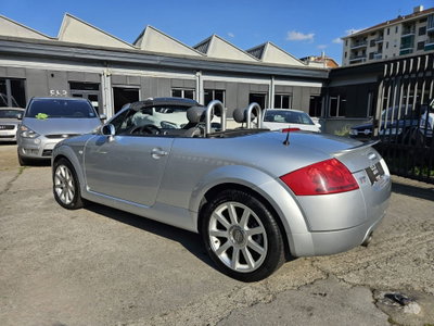 Audi TT RS Roadster 2.5 TFSI quattro (6)