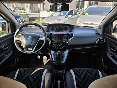 Lancia Ypsilon 1.2 69 CV 5 porte Opening Edition (9)