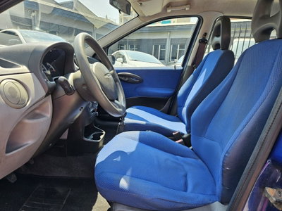 Fiat Punto 1.2i cat 5 porte ELX (7)