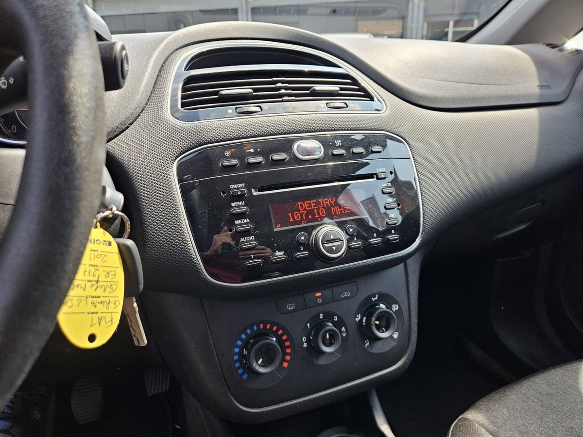Fiat Punto 1.2 8V 5 porte Easy (11)