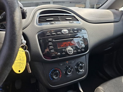 Fiat Punto 1.2 8V 5 porte Easy (11)