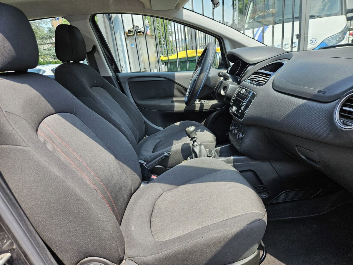 Fiat Punto 1.2 8V 5 porte Easy (9)