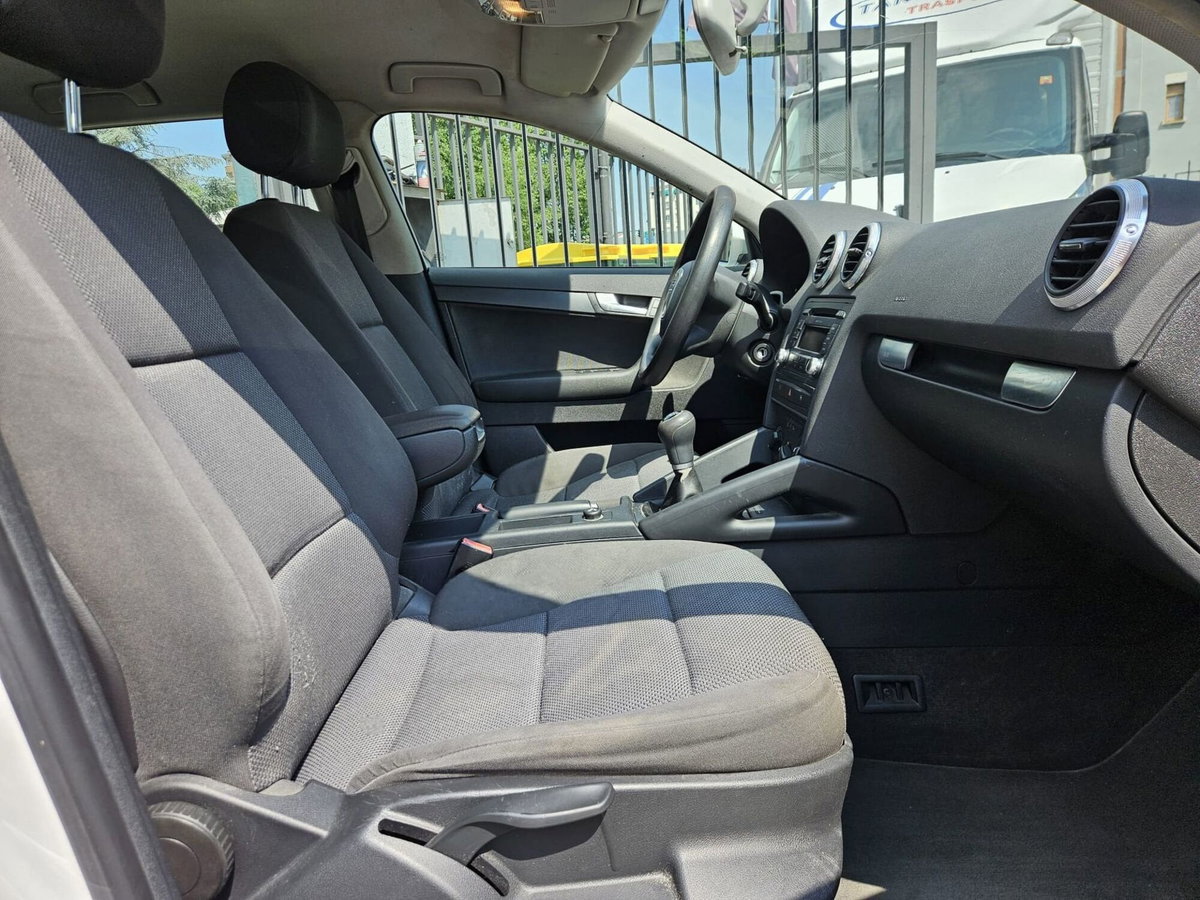 Audi A3 Sportback 1.6 TDI 90 CV CR F.AP Ambition (10)