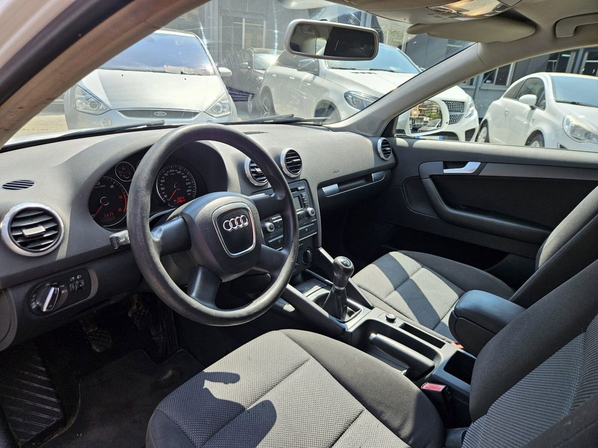 Audi A3 Sportback 1.6 TDI 90 CV CR F.AP Ambition (6)