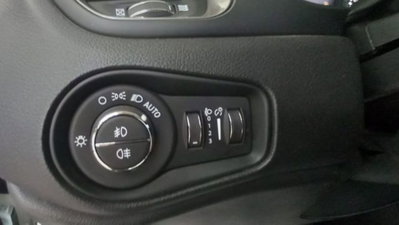 Jeep Renegade 1.6 Mjt 130 CV Limited (17)