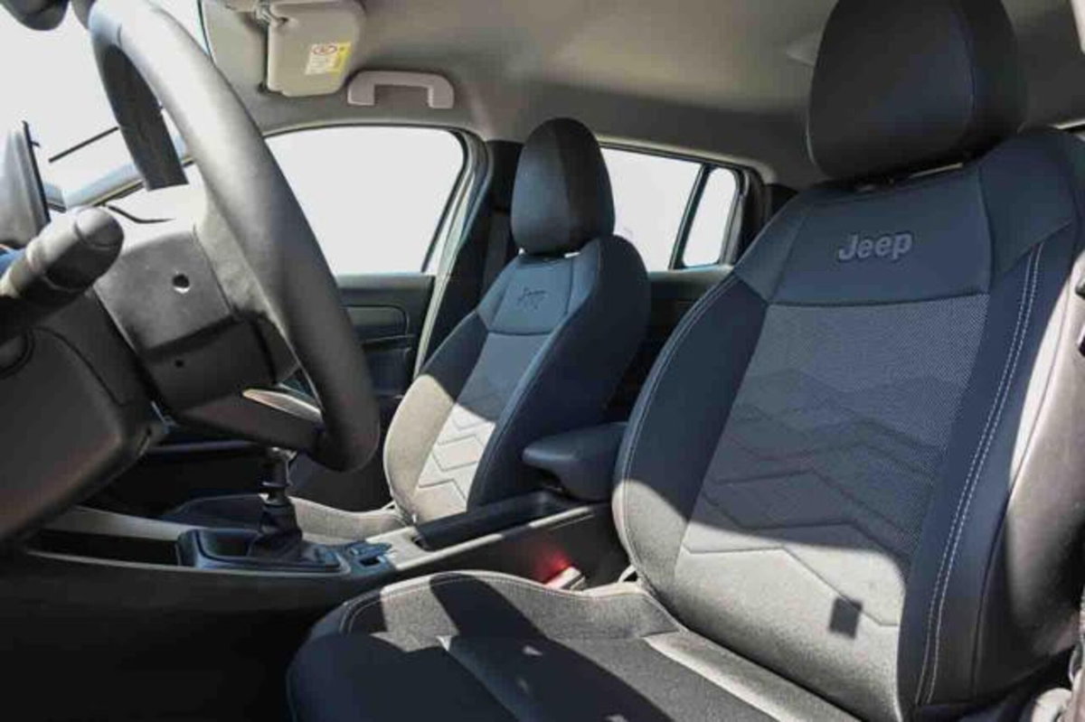 Jeep Avenger 1.2 turbo Altitude fwd 100cv (10)