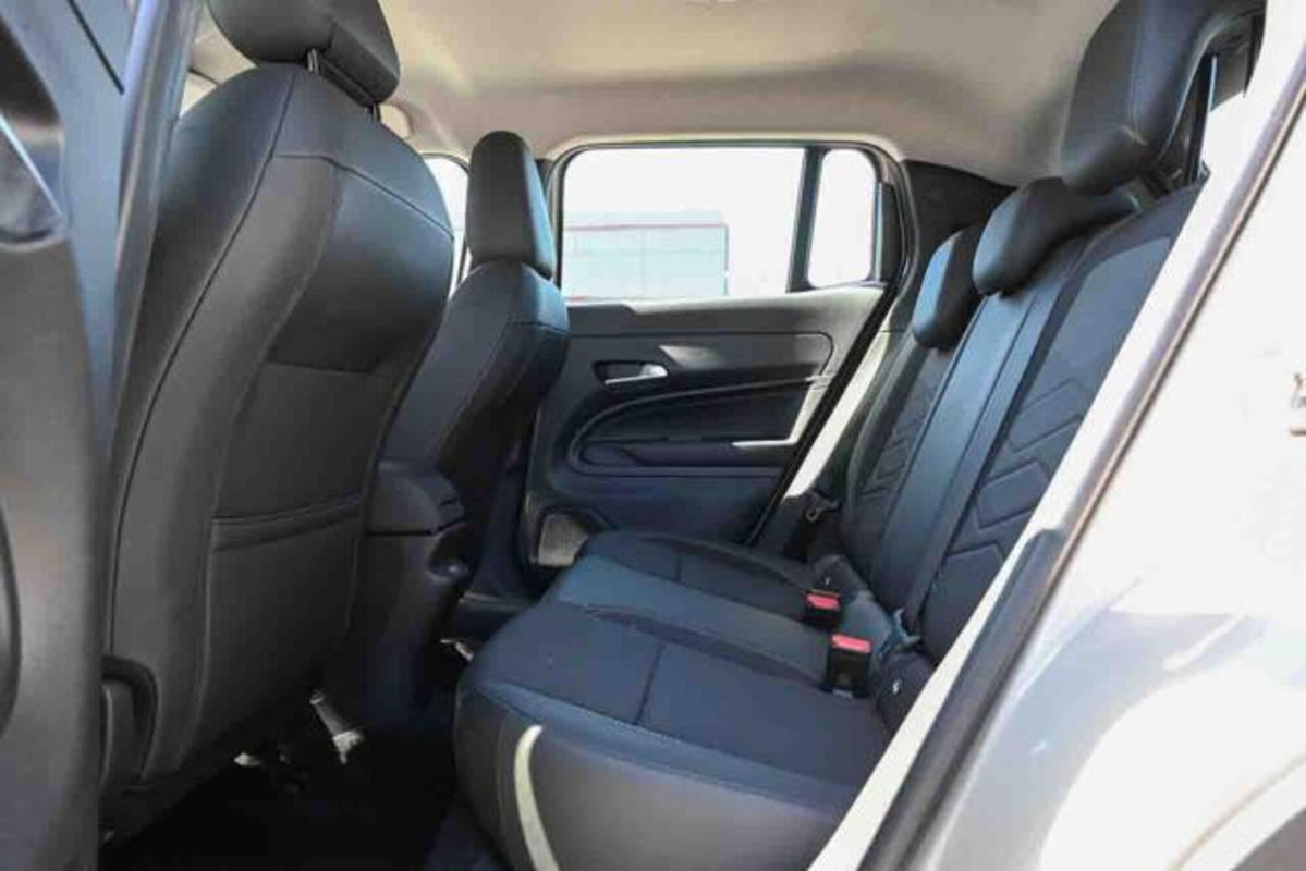 Jeep Avenger 1.2 turbo Altitude fwd 100cv (11)
