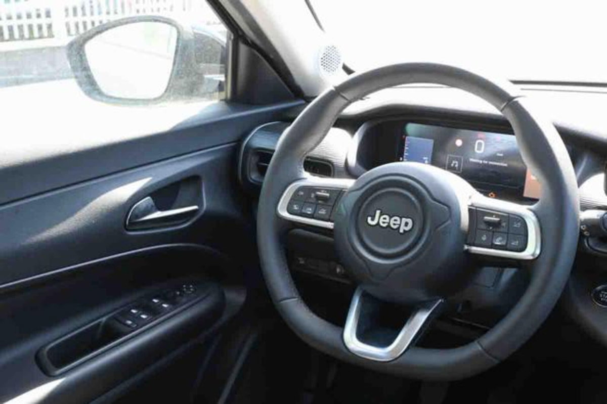 Jeep Avenger 1.2 turbo Altitude fwd 100cv (12)