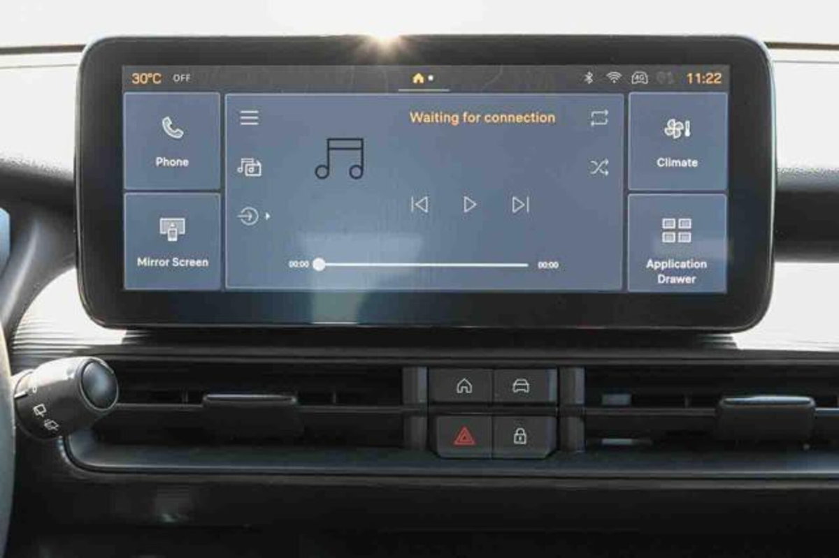 Jeep Avenger 1.2 turbo Altitude fwd 100cv (14)