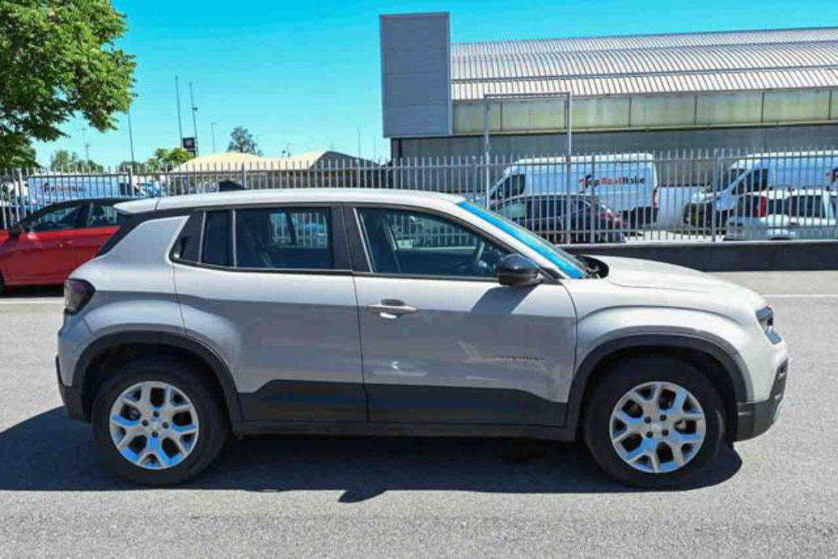 Jeep Avenger 1.2 turbo Altitude fwd 100cv (18)