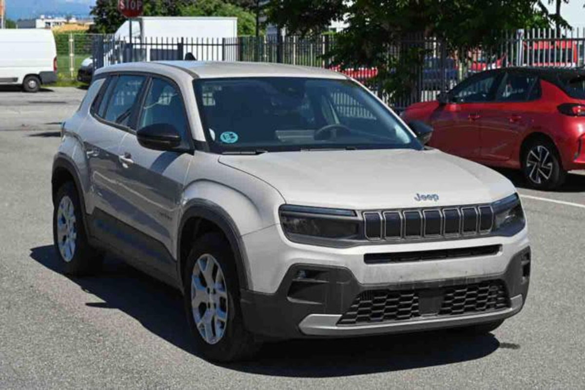 Jeep Avenger 1.2 turbo Altitude fwd 100cv (2)