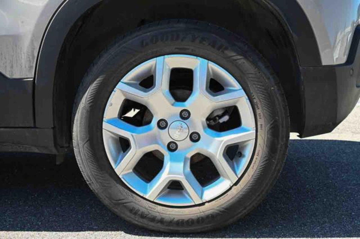 Jeep Avenger 1.2 turbo Altitude fwd 100cv (6)