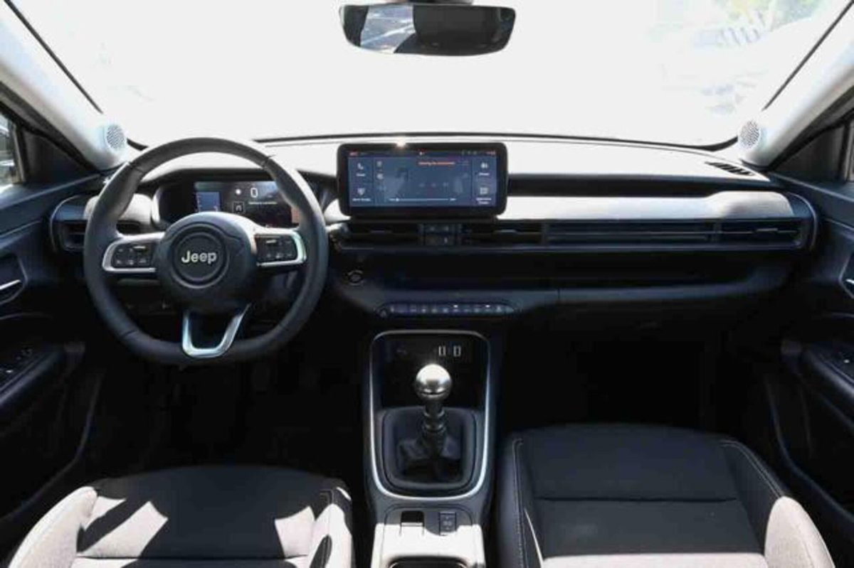 Jeep Avenger 1.2 turbo Altitude fwd 100cv (7)