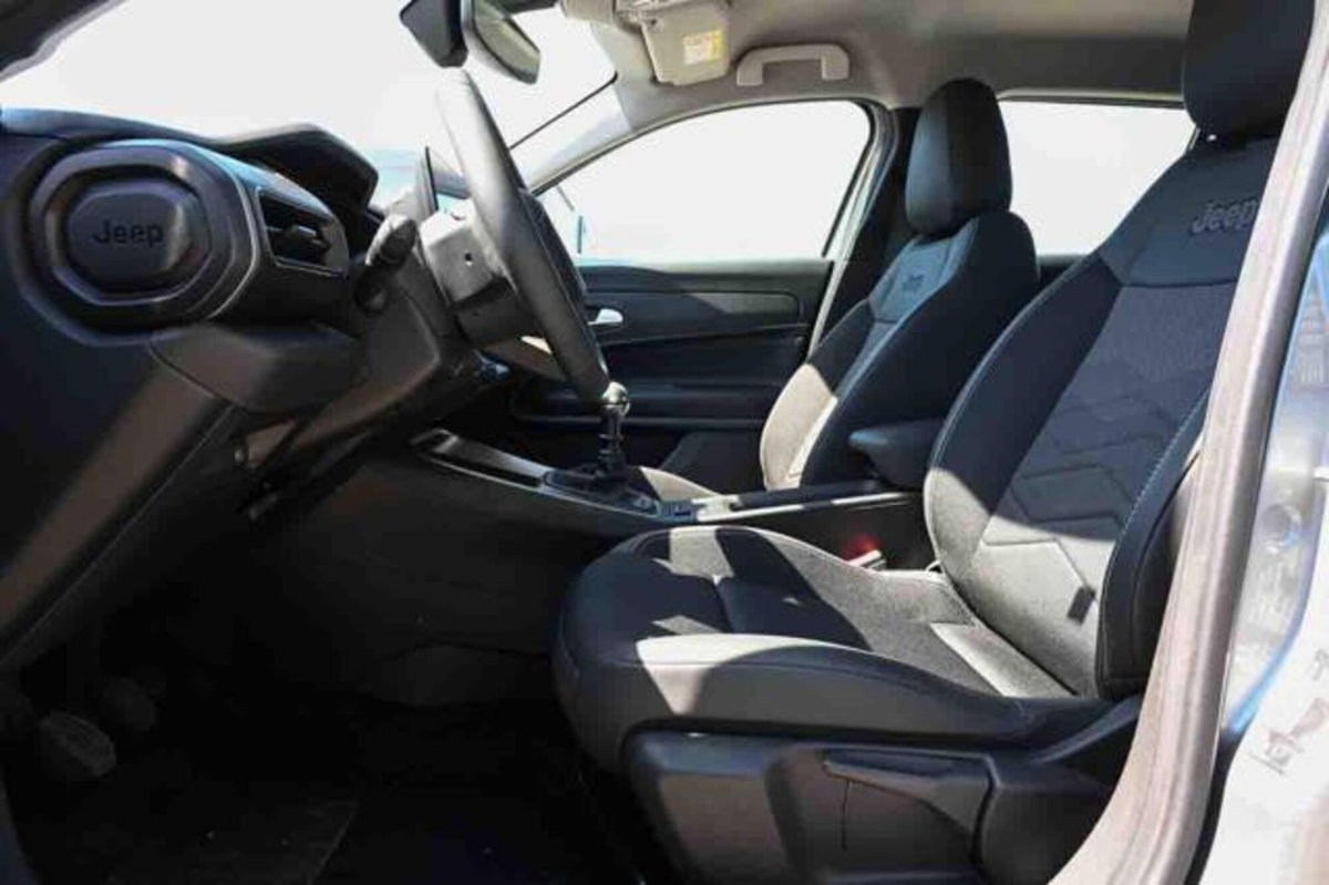 Jeep Avenger 1.2 turbo Altitude fwd 100cv (9)