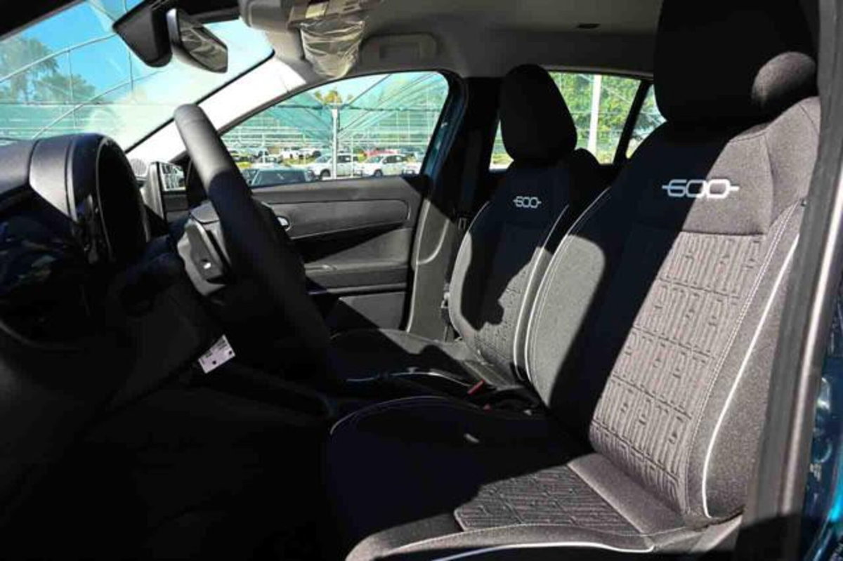 Fiat 600 1.2 hybrid 110cv auto (10)