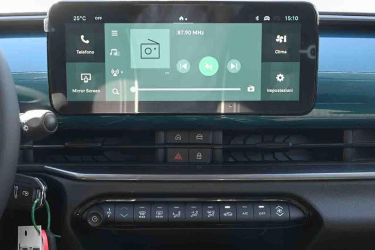 Fiat 600 1.2 hybrid 110cv auto (14)