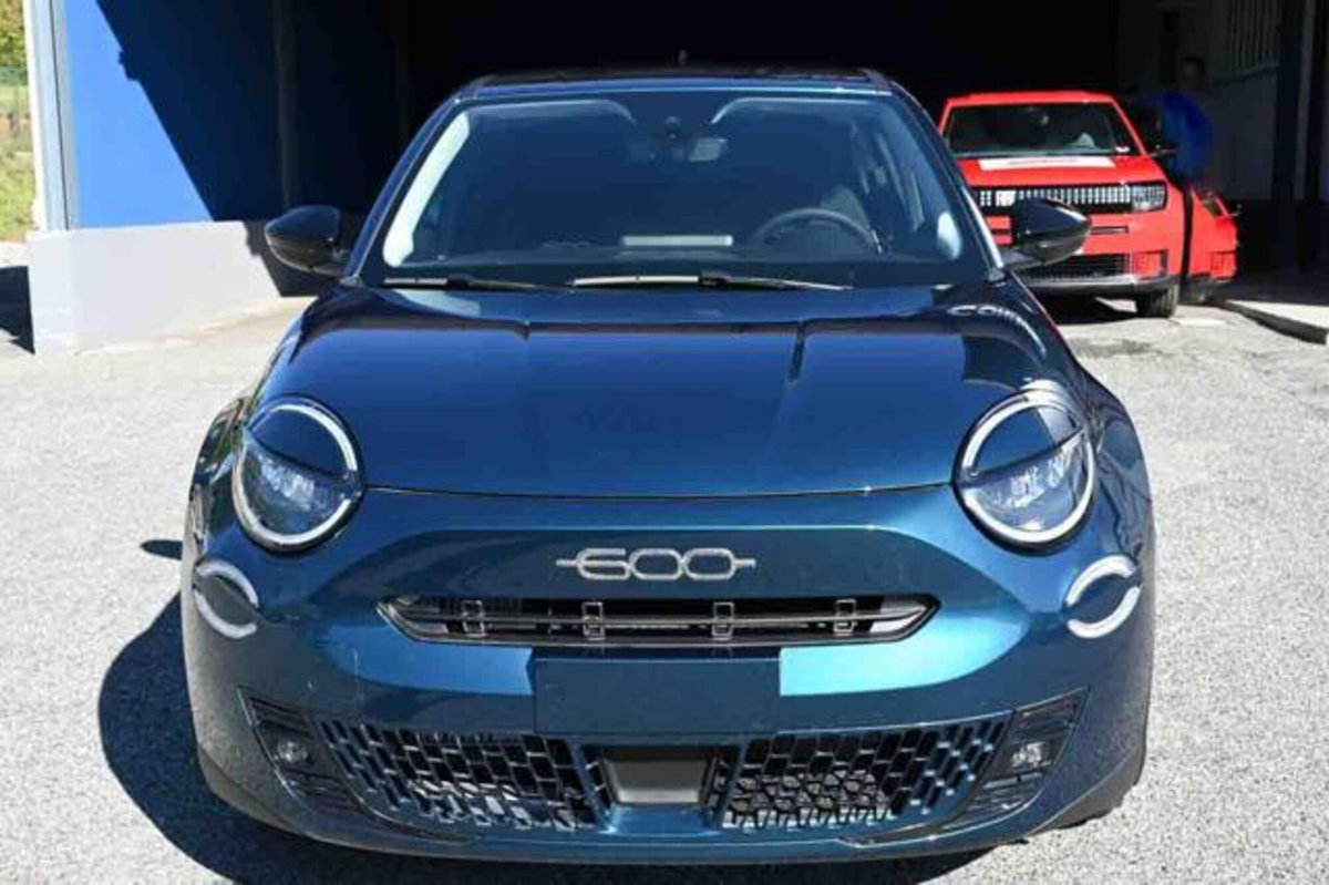 Fiat 600 1.2 hybrid 110cv auto (16)