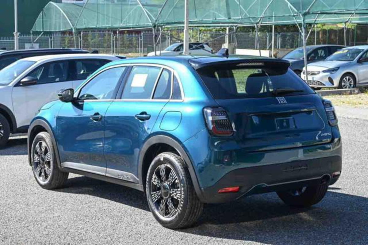 Fiat 600 1.2 hybrid 110cv auto (4)