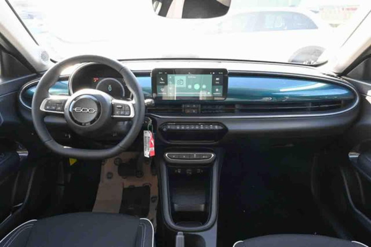 Fiat 600 1.2 hybrid 110cv auto (7)