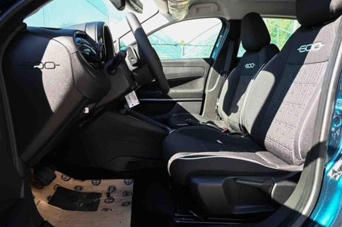 Fiat 600 1.2 hybrid 110cv auto (9)