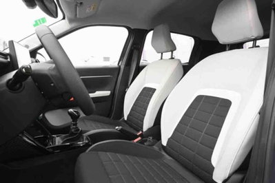 Citroen C3 1.2 puretech turbo Max 100cv s&s (10)