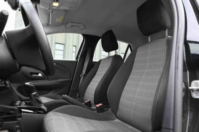 Opel Corsa 1.2 Edition (10)
